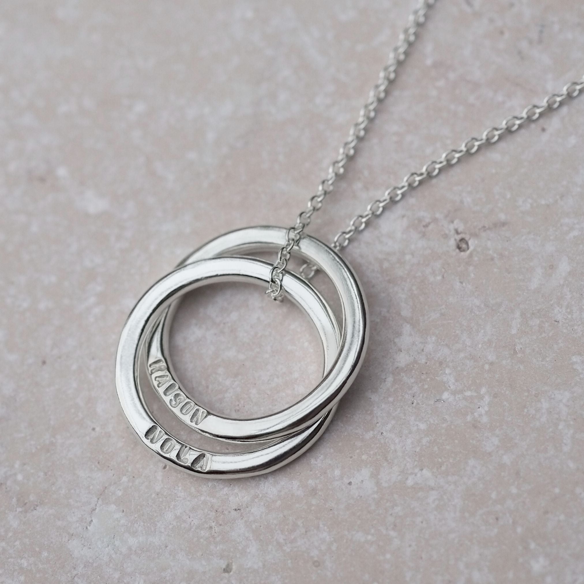 Interlocking Circle Necklace 