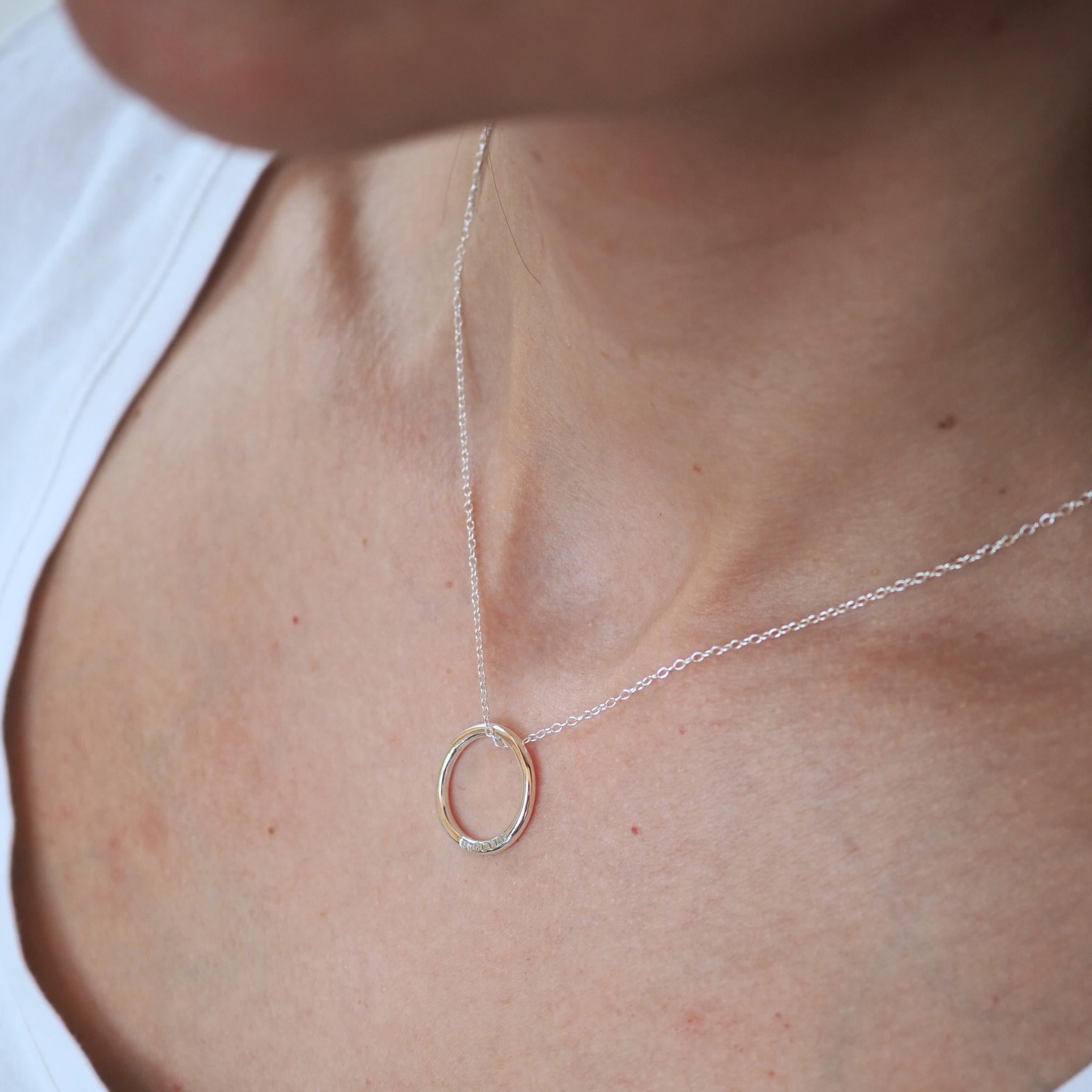 Interlocking Circle Necklace 