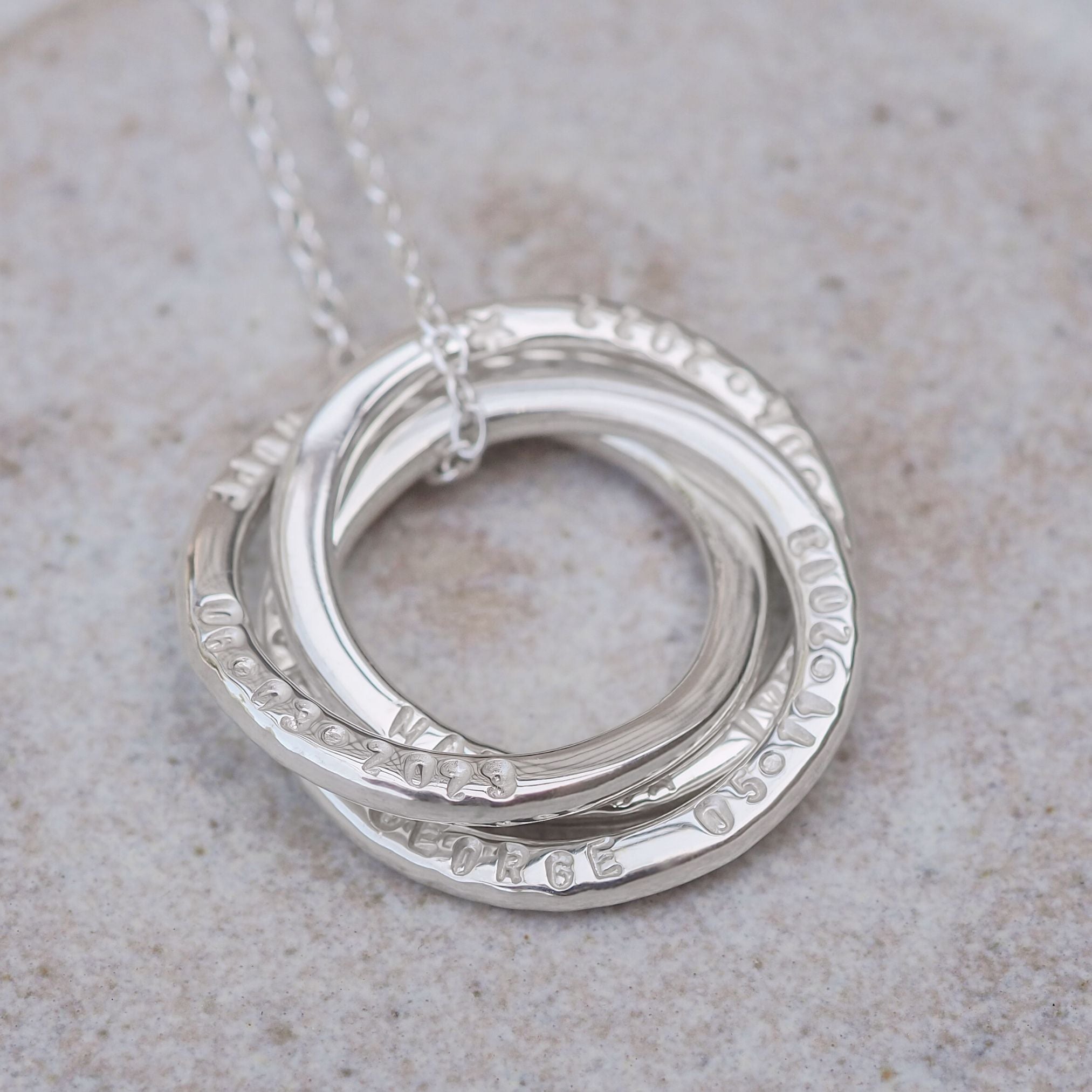 Interlocking Circle Necklace 